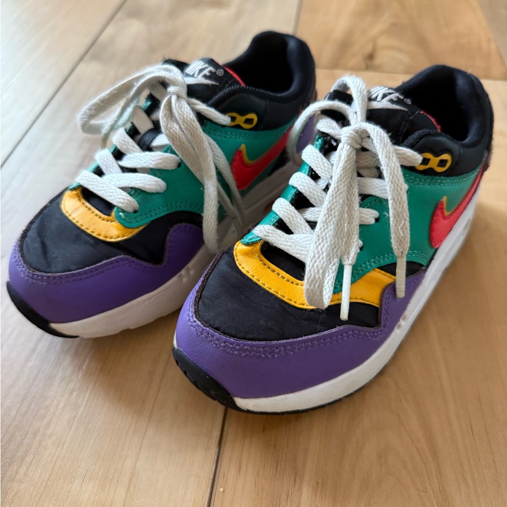 Nike Black and Purple Sneakers Vibrant Design- Air Max 1 “windbreaker” - Picture 3 of 8